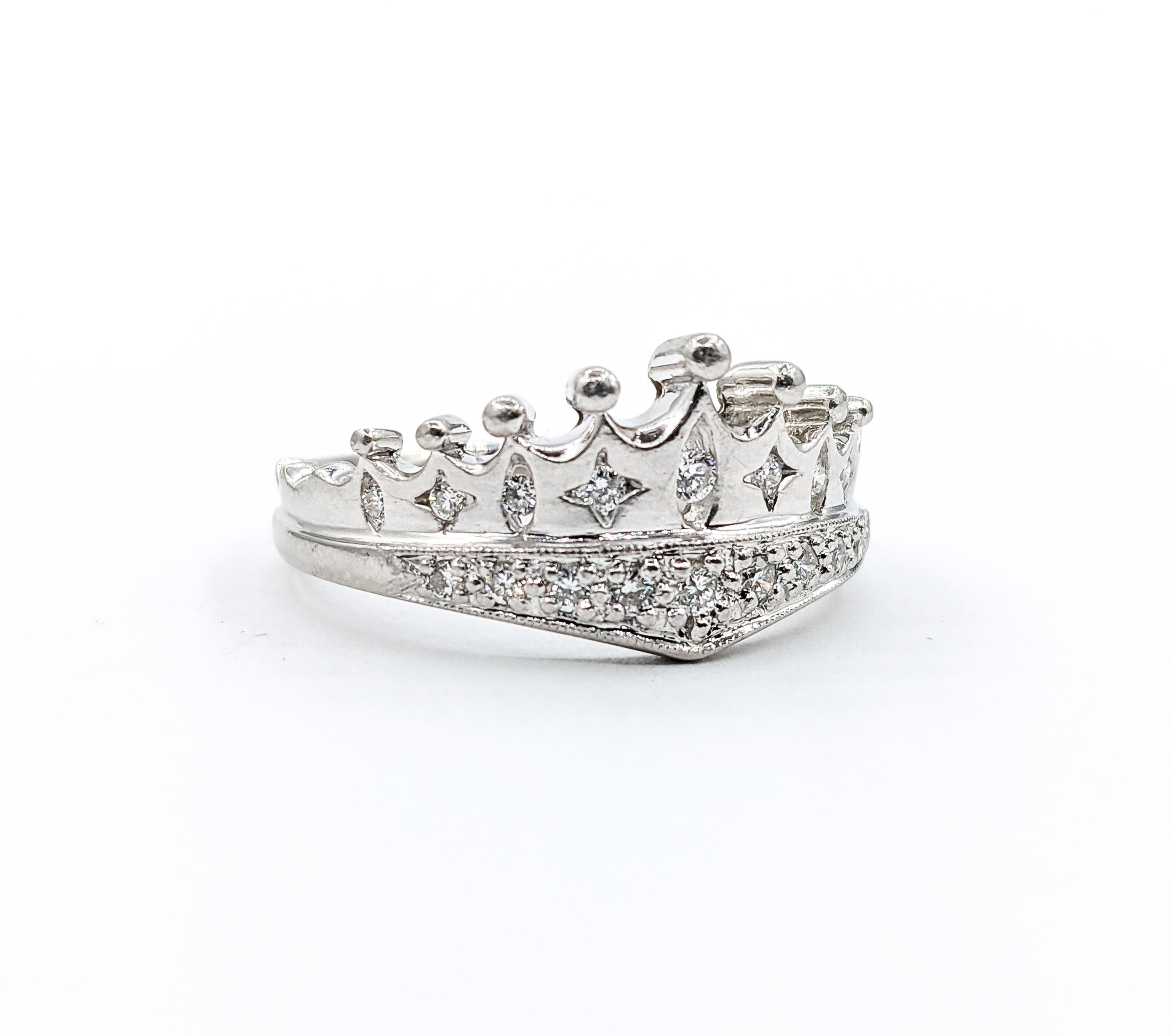 Crown Diamond Ring In 900pt Platinum For Sale 5