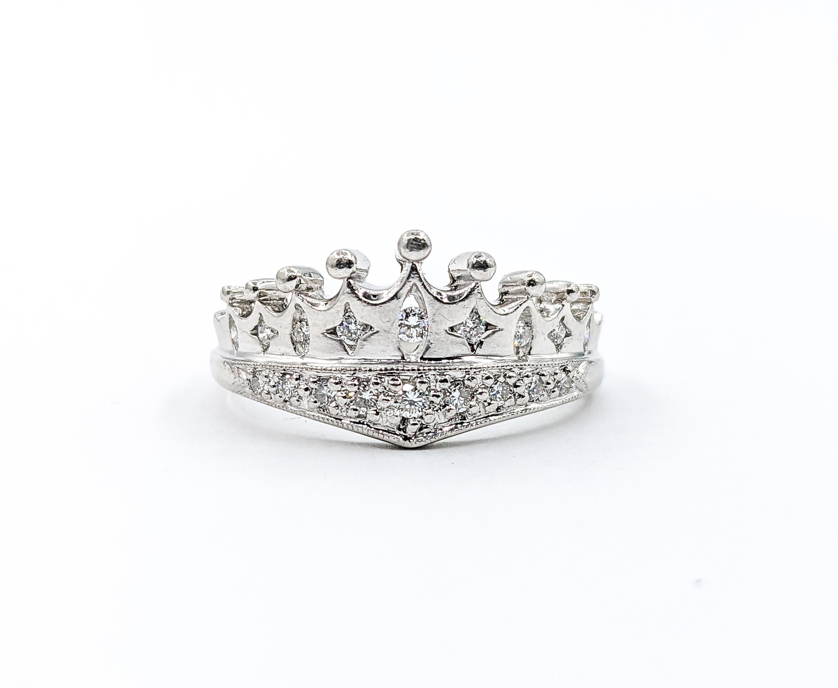 Women's Crown Diamond Ring In 900pt Platinum For Sale