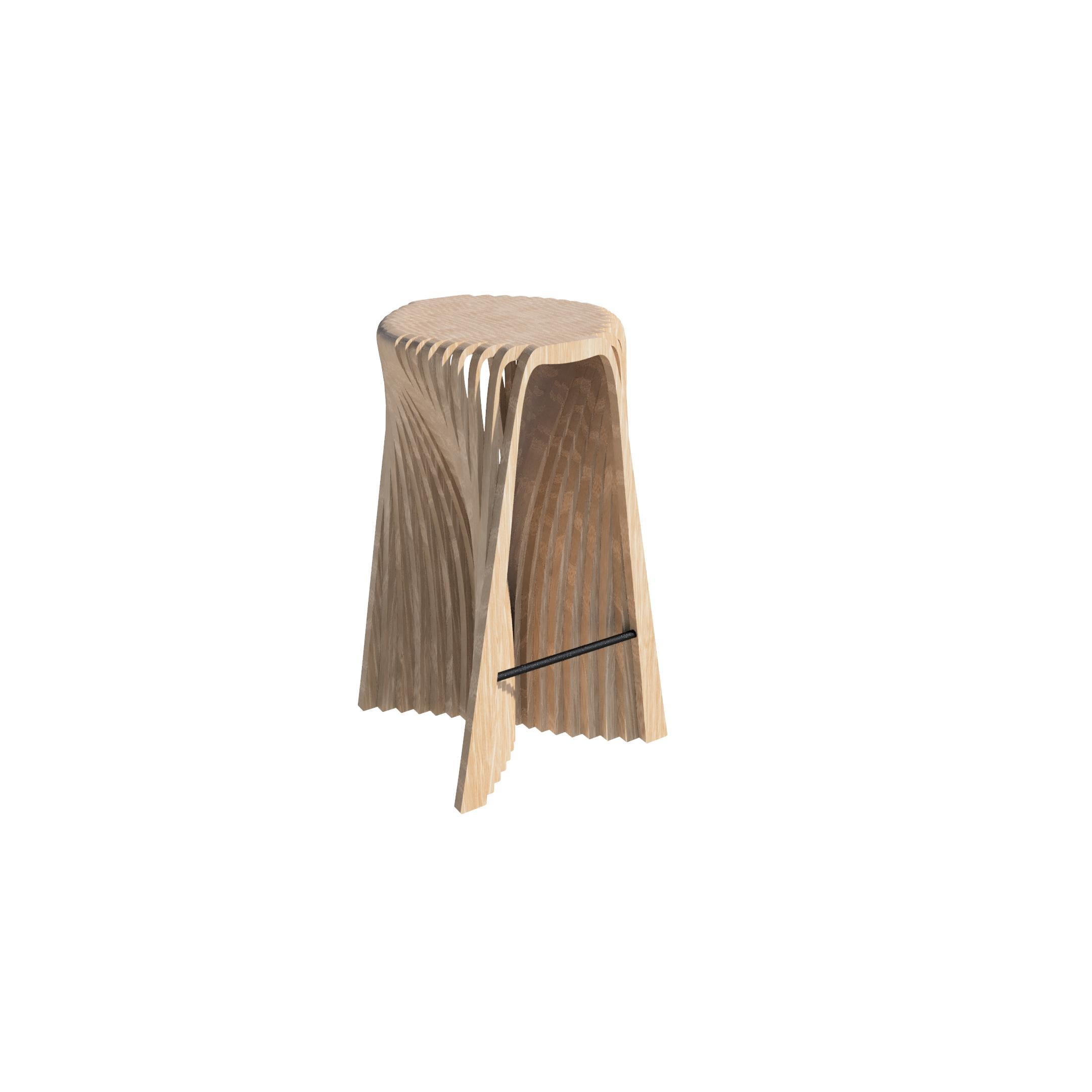 Wooden Stool 'crown', a Different Design In Good Condition For Sale In Miami, FL