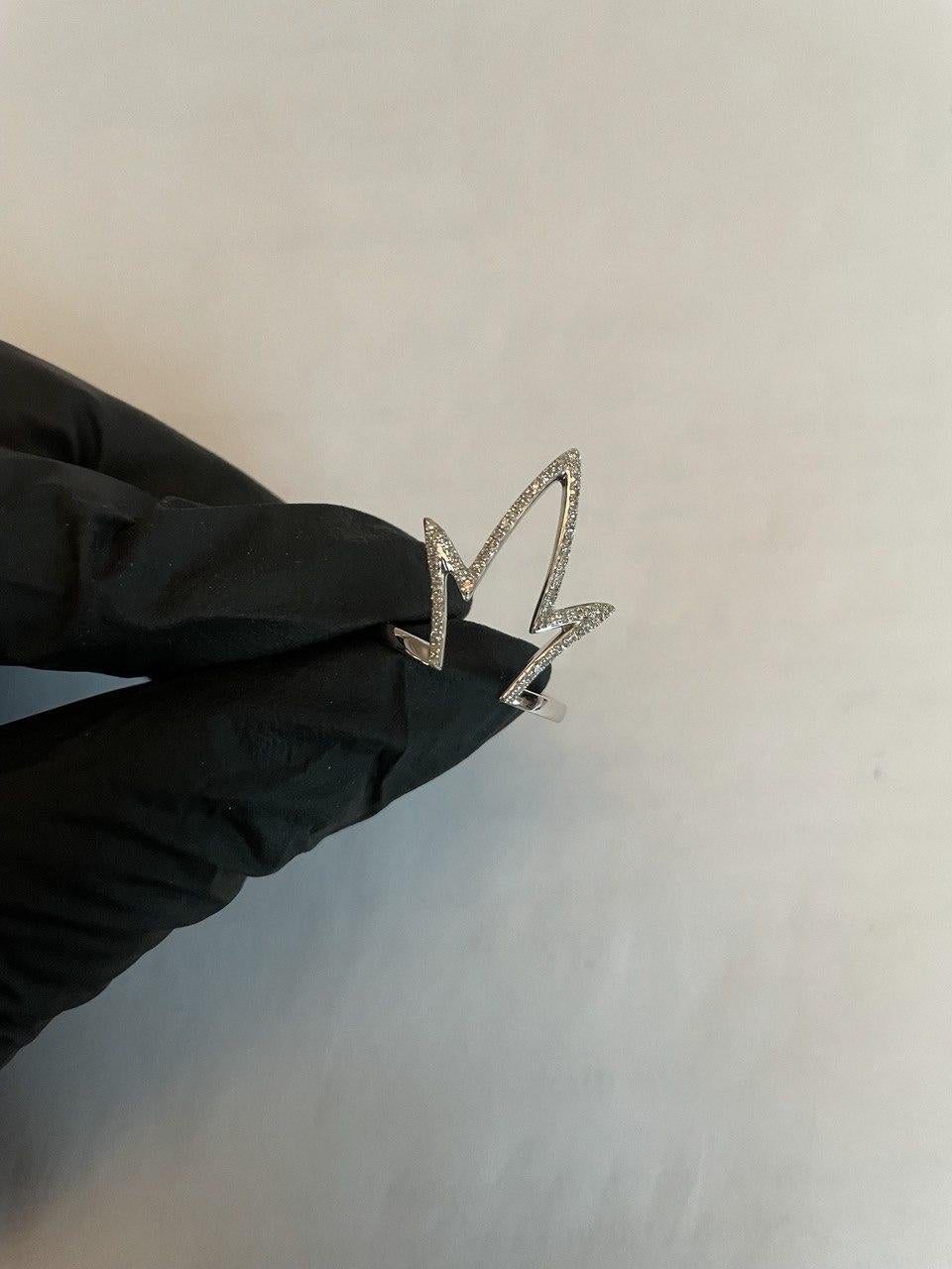 Crown Geometric Minimalist Brilliant Cut White Diamond 14 Karat White Gold Ring en venta 6