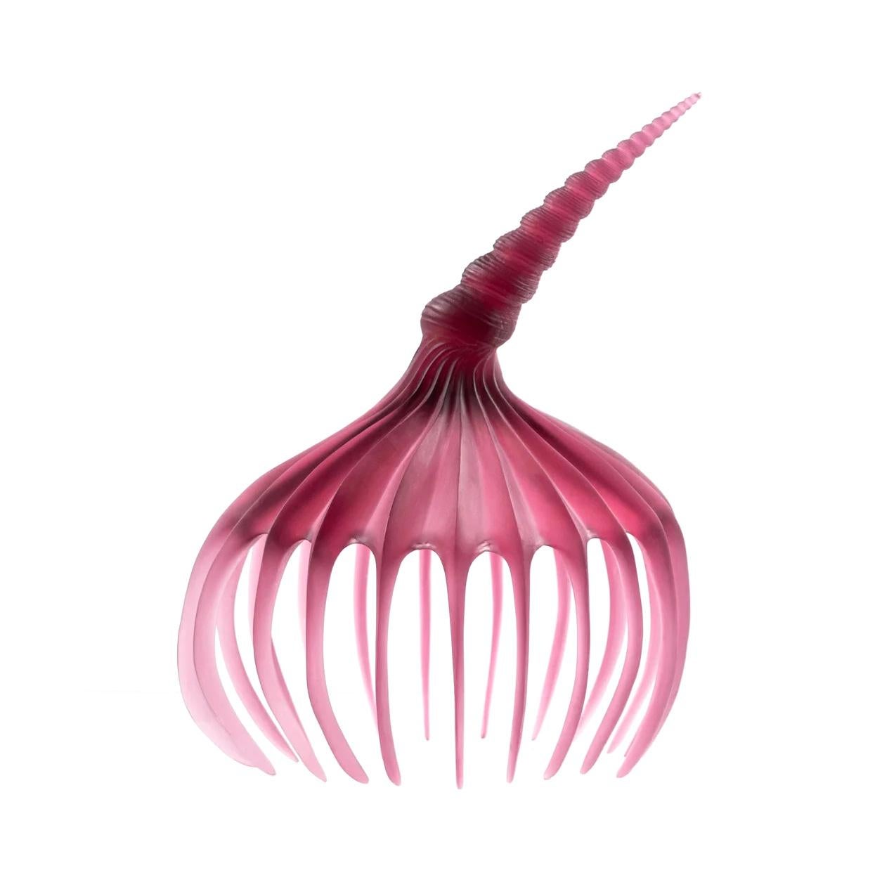 Scultura contemporanea in resina rossa "Crown of Creation", modello in scala, di Karen Atta in vendita