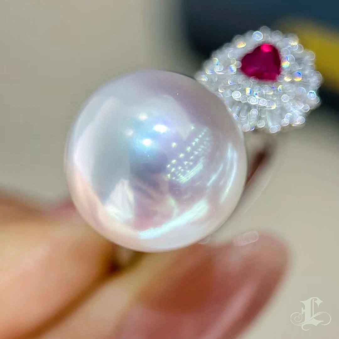 【Crown Radiance】Crown of Heart Aurora South Sea Pearl Ring For Sale 3