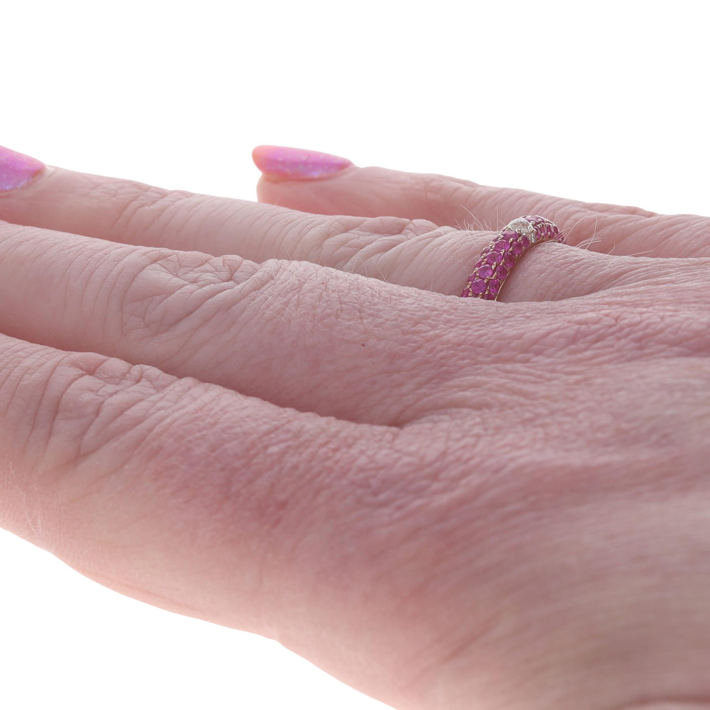 Donna Crown of Light Anello impilabile con diamante e zaffiro in oro rosa 14k da 0,96 ct. in vendita