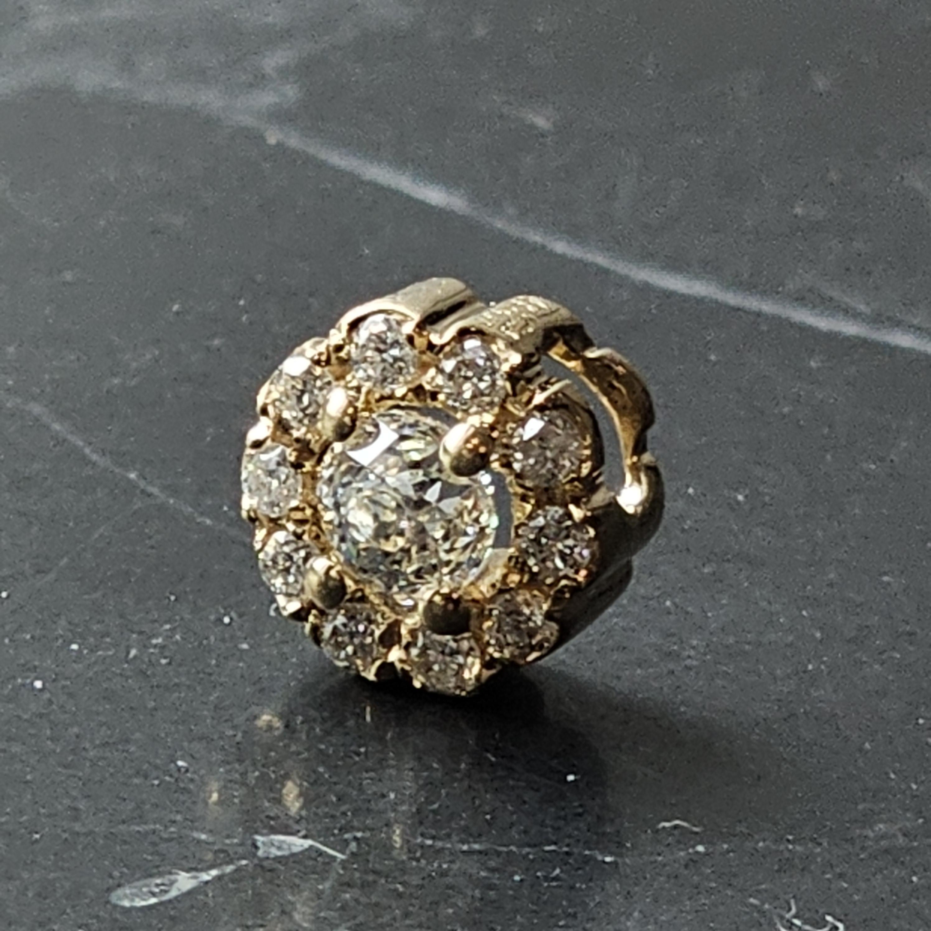 Pendentif Crown of Light Diamant .34ct centre .17ct côtés Halo 14k Yellow Gold en vente 4