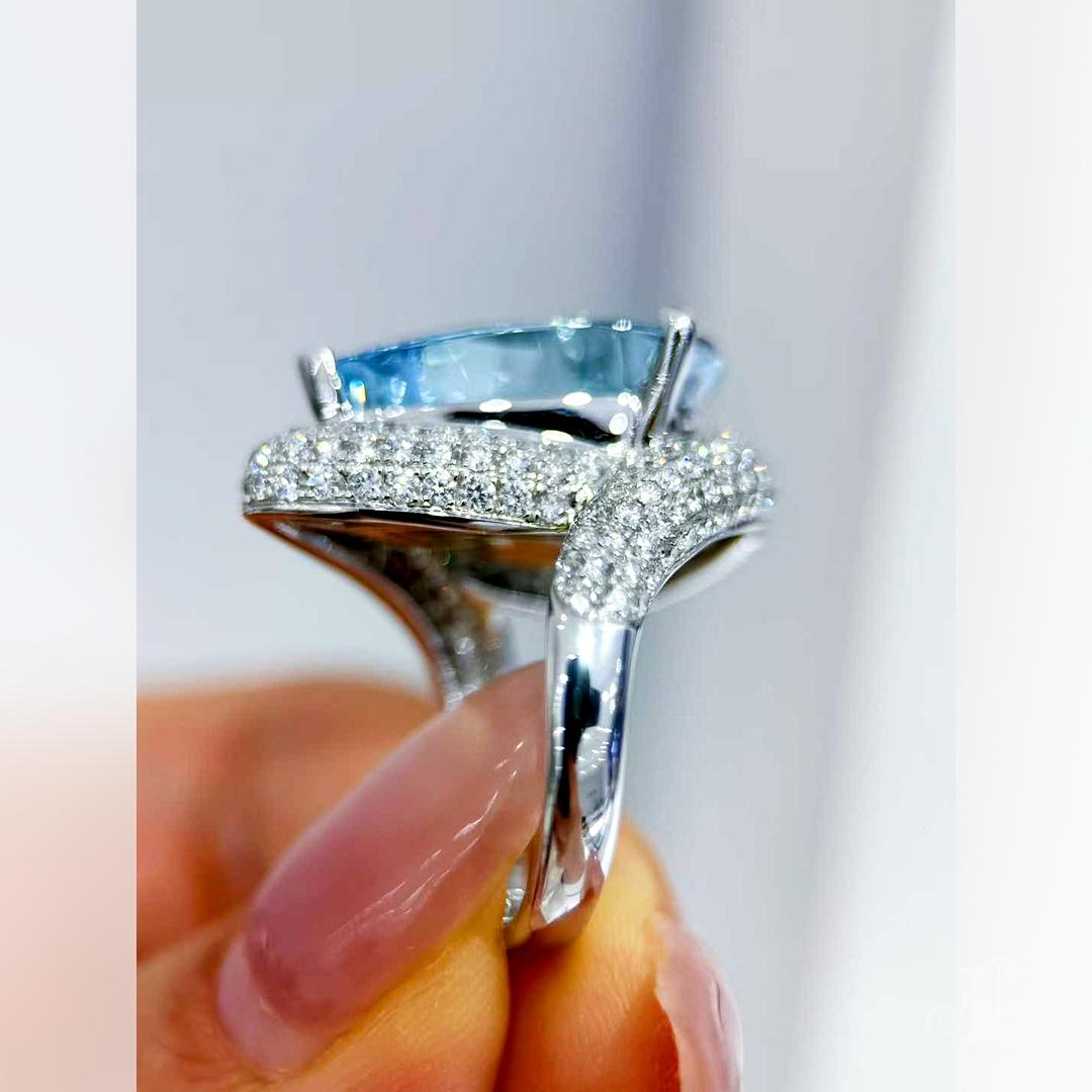 Crown Radiance-GUILD Zertifizierter 9,82ct Santa Maria Aquamarin 2,22ct Diamantring im Angebot 4