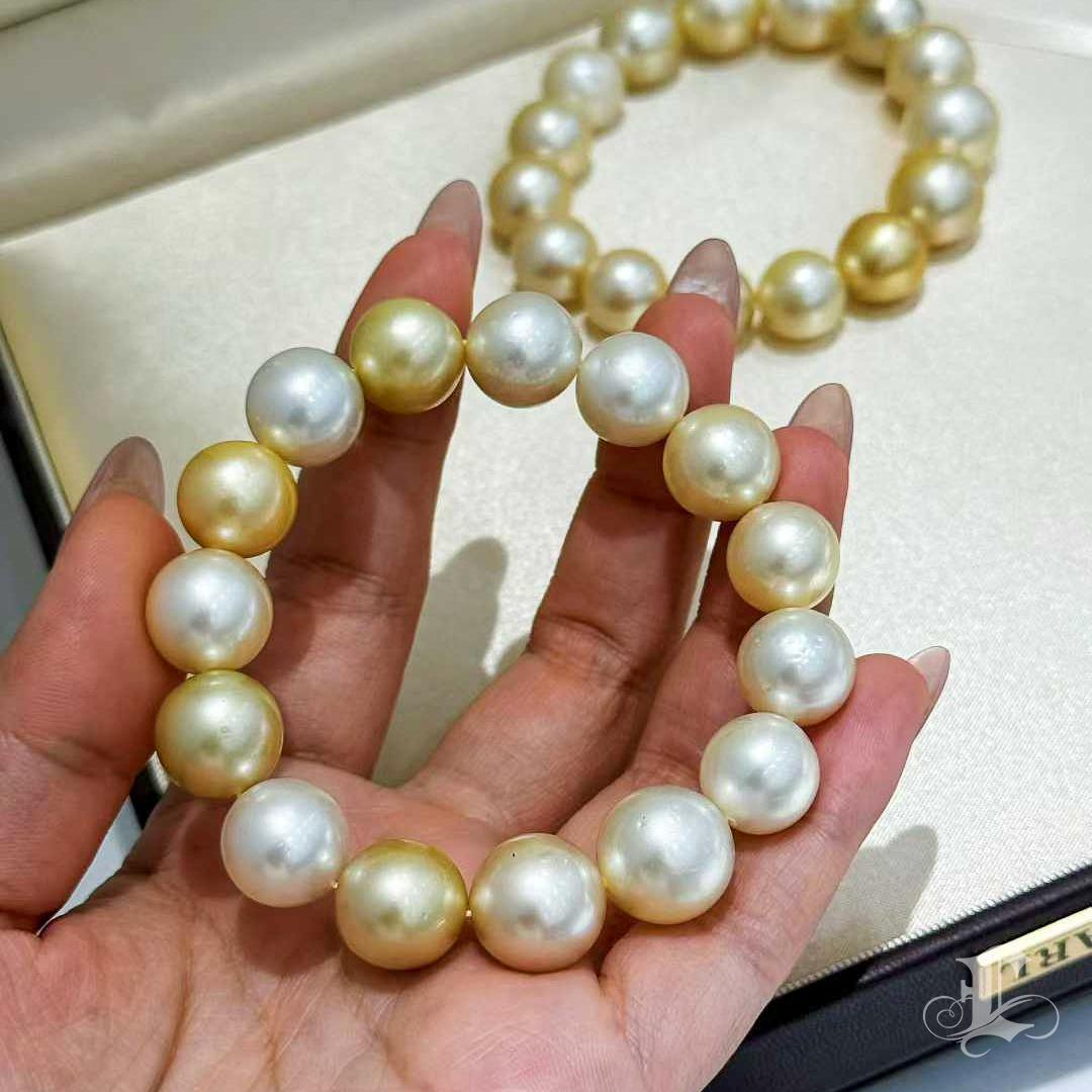 【Crown Radiance】 South Sea Golden Pearl Bracelet For Sale 3