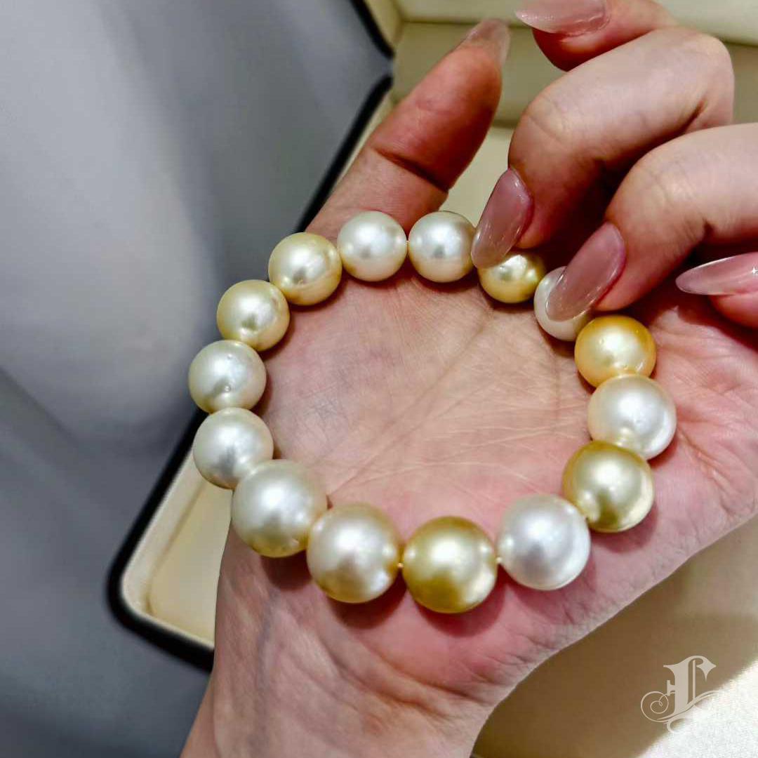 【Crown Radiance】 South Sea Golden Pearl Bracelet For Sale 4