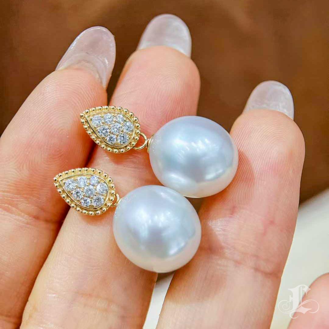 【Crown Radiance】12mm Aurora perle des mers du sud et diamant Boucles d'oreilles or Pour femmes en vente