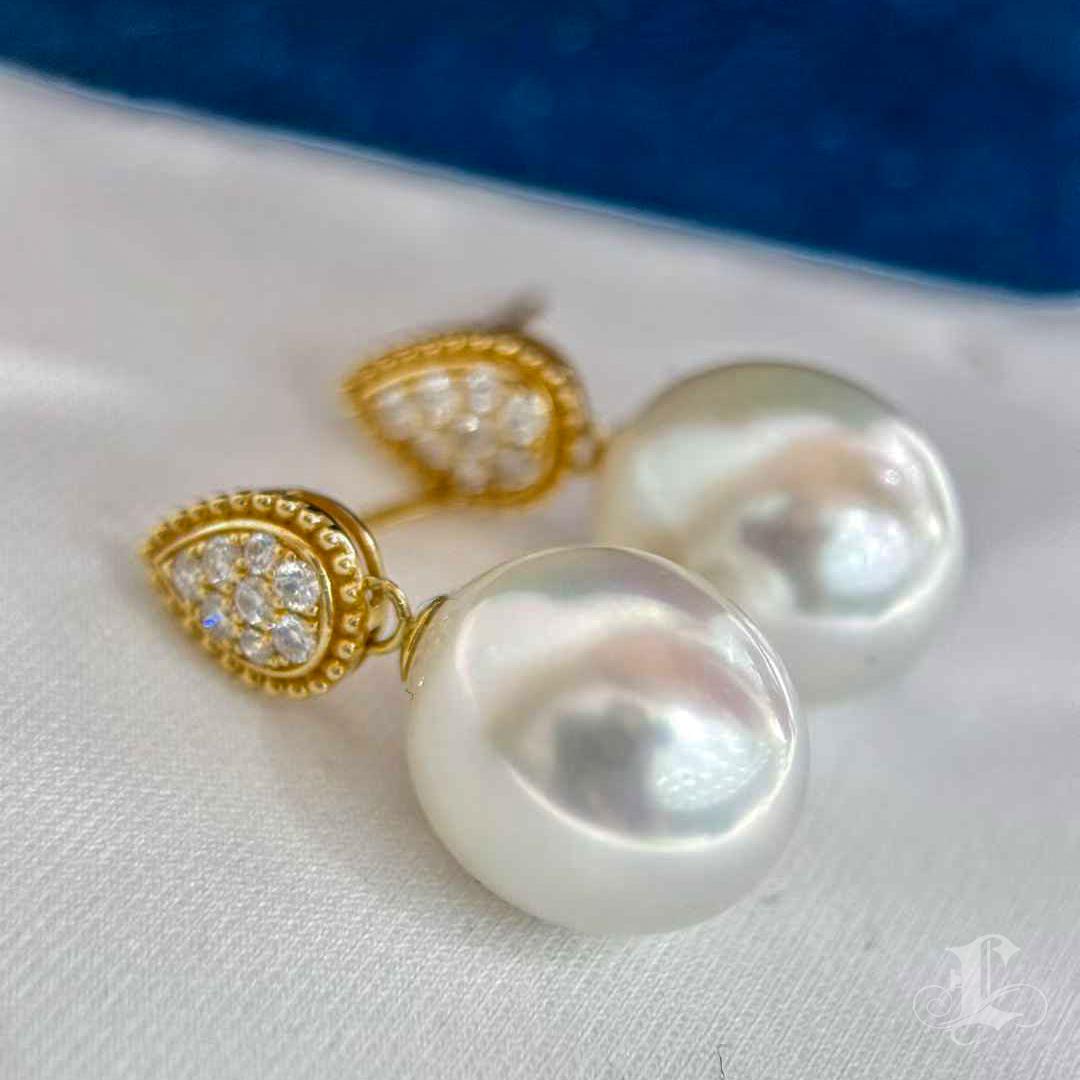 【Crown Radiance】12mm Aurora perle des mers du sud et diamant Boucles d'oreilles or en vente 2