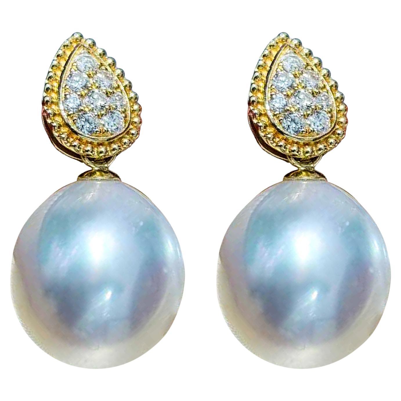 【Crown Radiance】12mm Aurora perle des mers du sud et diamant Boucles d'oreilles or en vente
