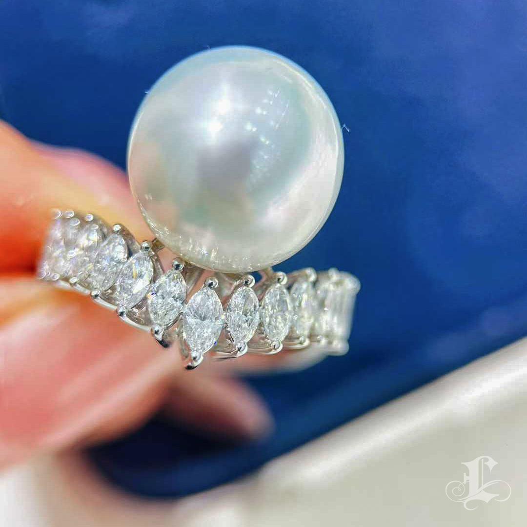 【Crown Radiance】13-14mm Südsee Perle 1.19ct Diamant Ring Damen im Angebot