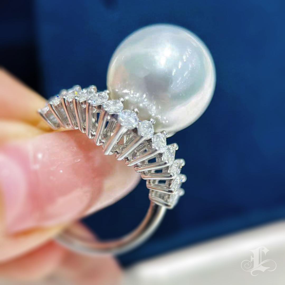 【Crown Radiance】13-14mm Südsee Perle 1.19ct Diamant Ring im Angebot 3