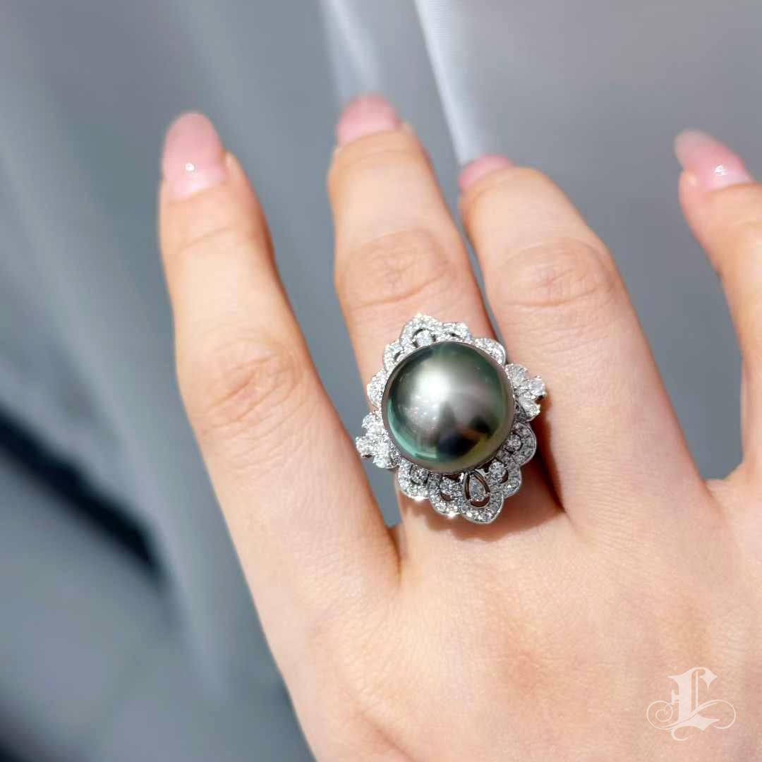 Uncut 【Crown Radiance】15mm Peacock Tahitian Pearl & Diamond Halo Ring in 18K White For Sale