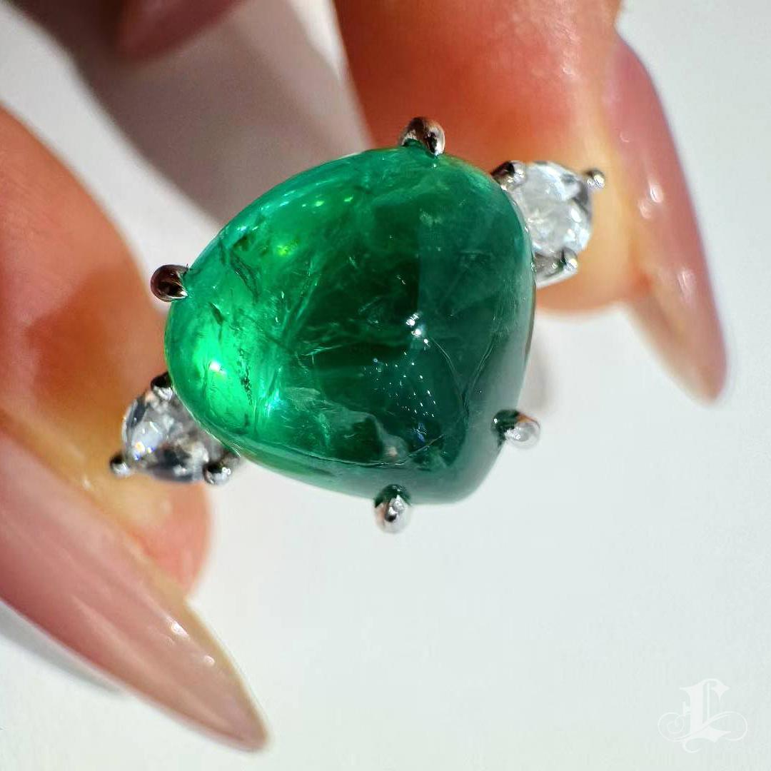 Donna Anello con smeraldo certificato AGL - 3,85 ct. in vendita