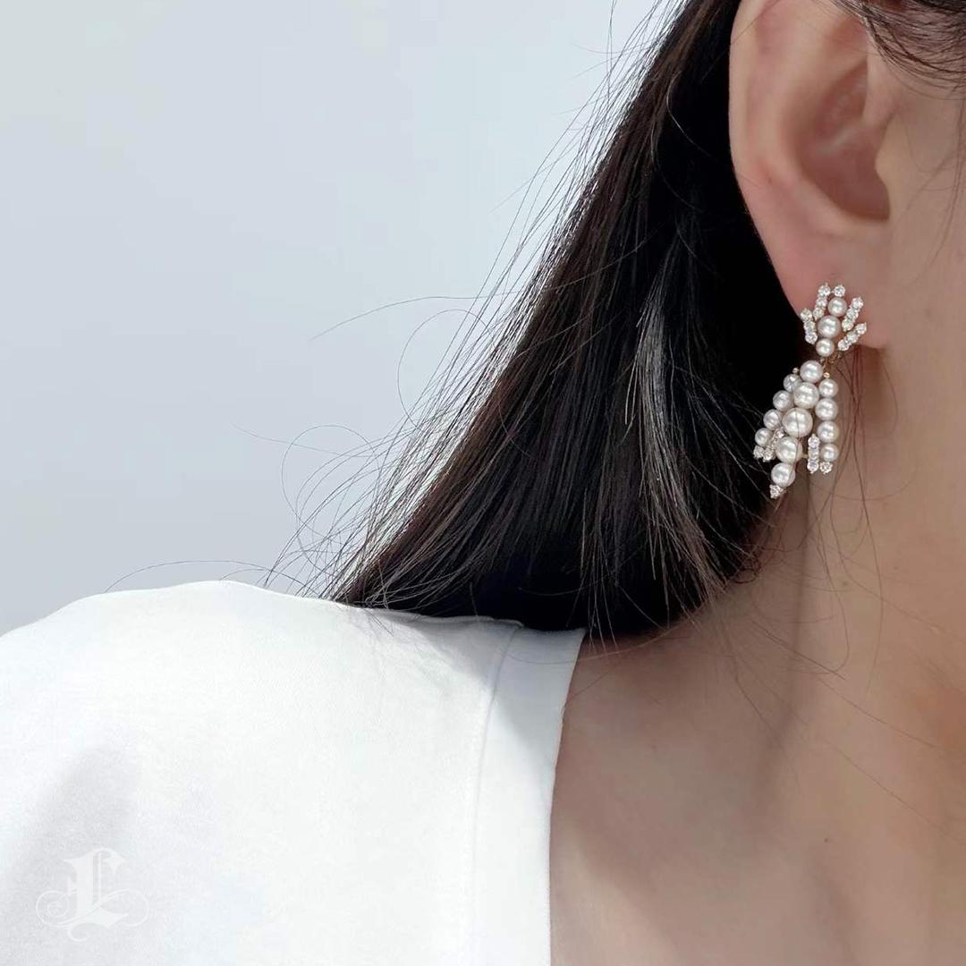 Non taillé 【Crown Radiance】Akoya Pearl & Diamond Cascade Earrings in 18K Gold (Clip-On) en vente