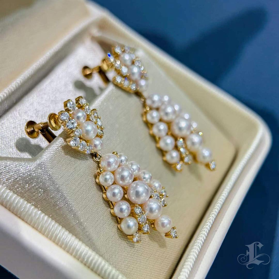 【Crown Radiance】Akoya Pearl & Diamond Cascade Earrings in 18K Gold (Clip-On) Pour femmes en vente