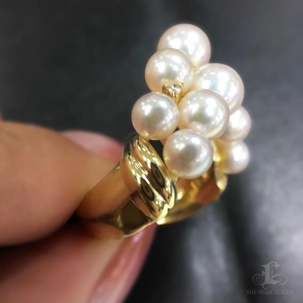 【Crown Radiance】Akoya Pearl Statement Ring en or 18 carats avec diamants en vente 1