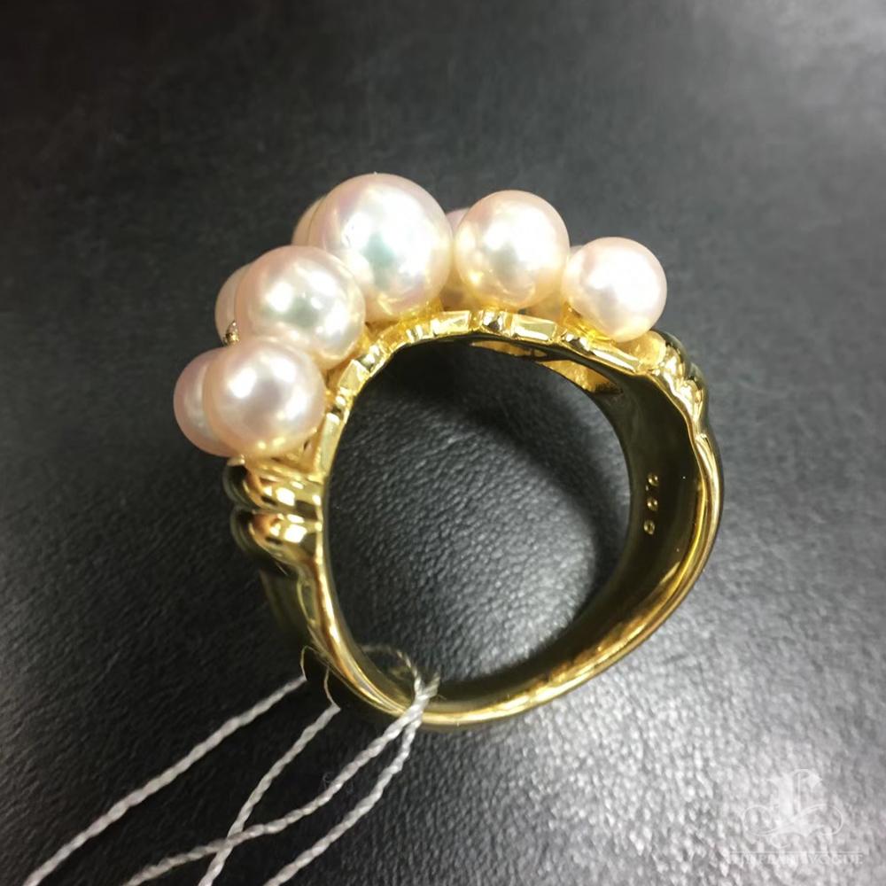 【Crown Radiance】Akoya Pearl Statement Ring en or 18 carats avec diamants en vente 3