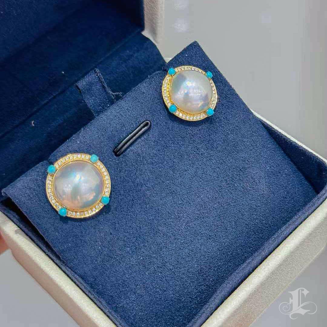 【Crown Radiance】Aurora Bloom Mabe Pearl, Diamond, and Turquoise Earrings en venta 5
