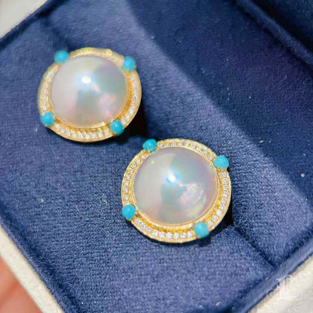 【Crown Radiance】Aurora Bloom Mabe Pearl, Diamond, and Turquoise Earrings en venta 1