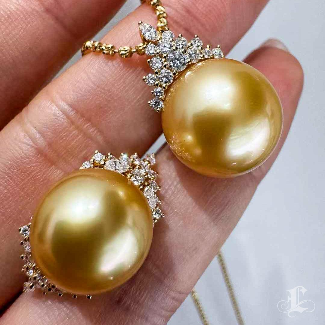 【Crown Radiance】Aurora Golden South Sea Pearl and Diamond Pendant & Ring Set For Sale 5