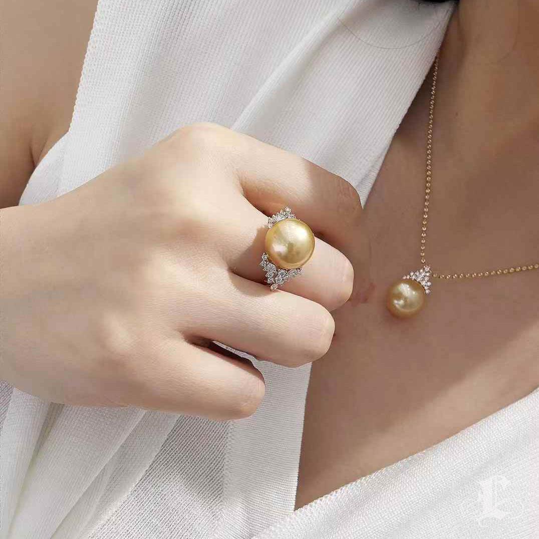 Uncut 【Crown Radiance】Aurora Golden South Sea Pearl and Diamond Pendant & Ring Set For Sale