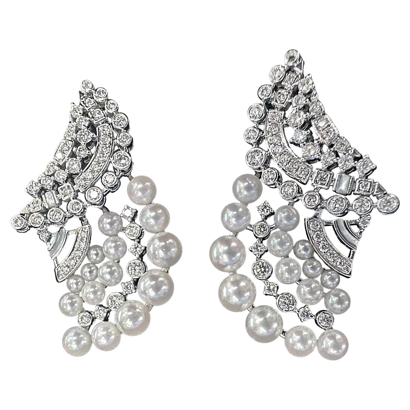 Orecchini a cascata con perle Akoya e diamanti