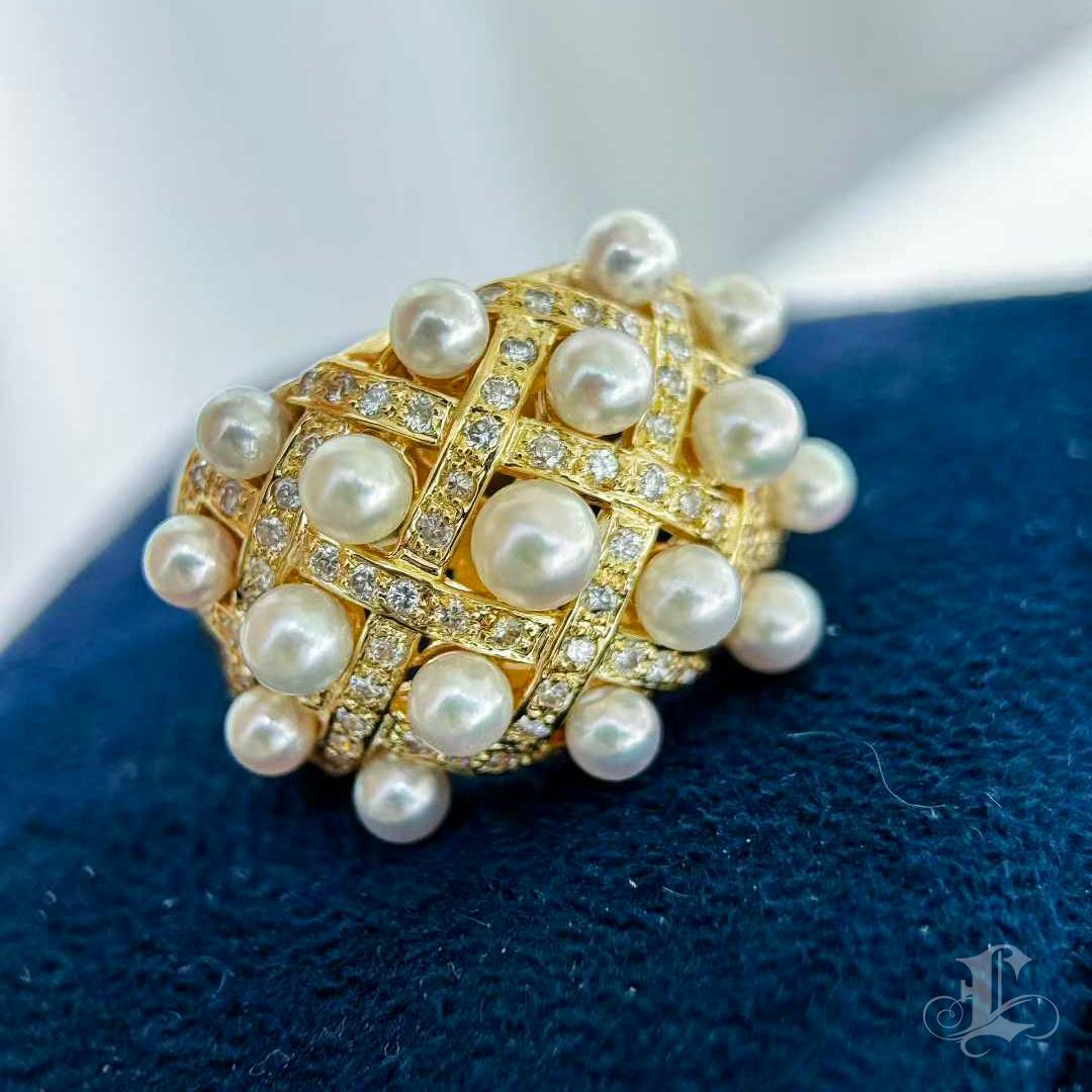 Women's 【Crown Radiance】Baby Akoya Pearl & Diamond Lattice Ring in 18k Gold For Sale