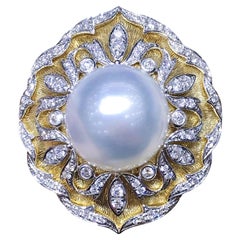 【Crown Radiance】Baroque Leaf South Sea Pearl Ring in Sculpted 18k Gold