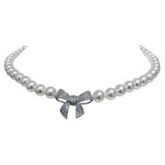 Collana di perle Aurora con fiocco di diamanti "Chérie".