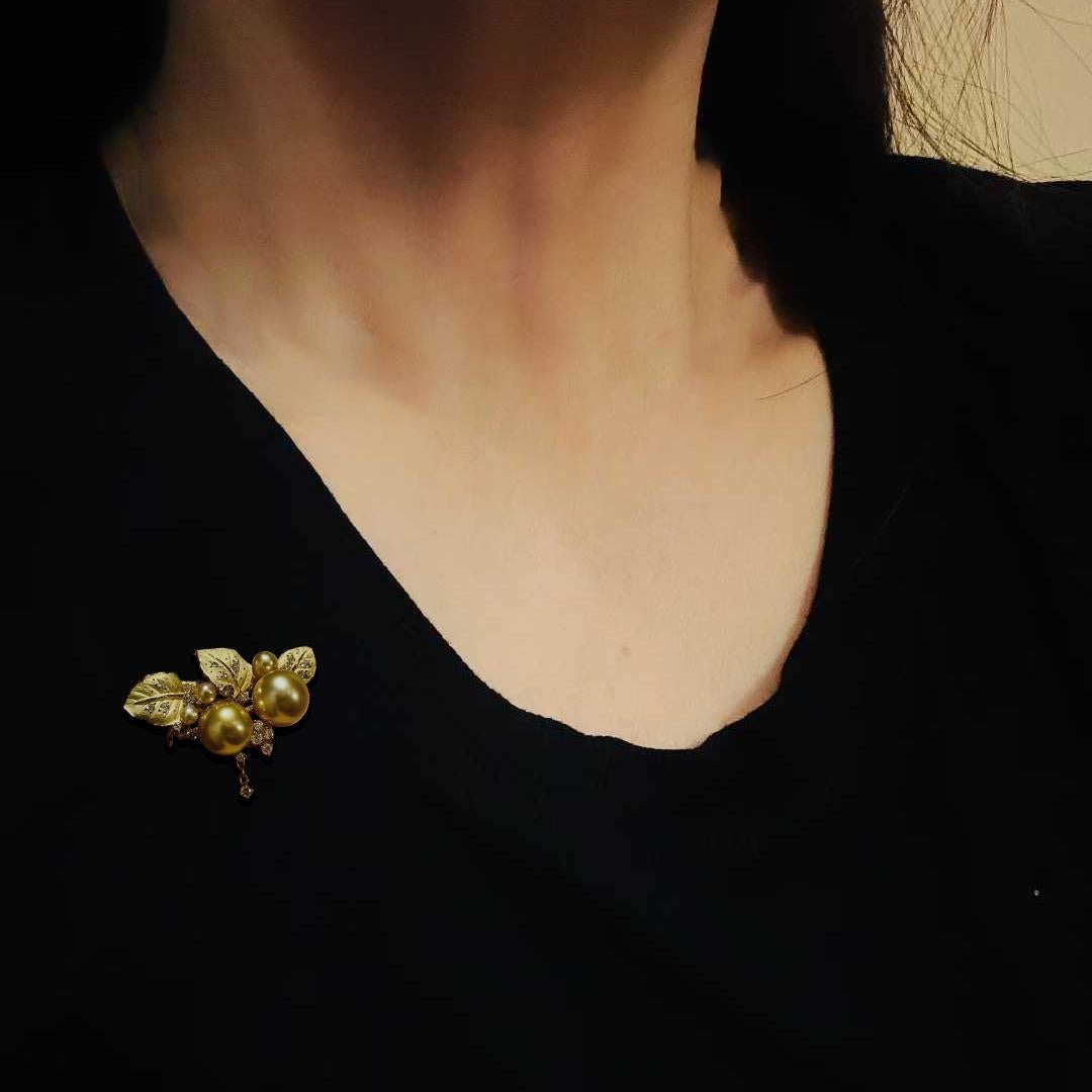 【Crown Radiance】Convertible South Sea Golden Pearl Diamond Necklace-Brooch en vente 5