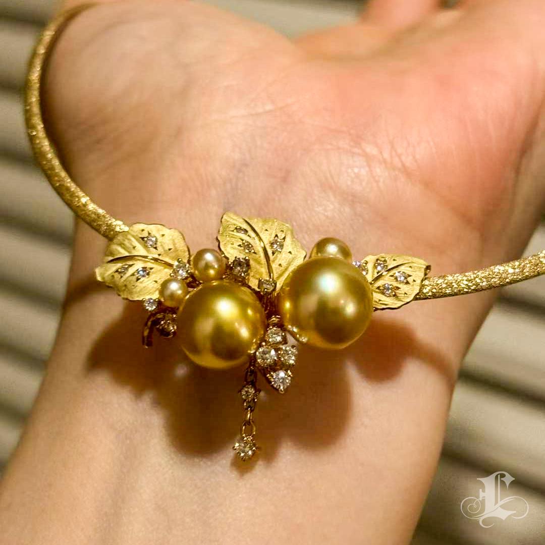 【Crown Radiance】Convertible South Sea Golden Pearl Diamond Necklace-Brooch Pour femmes en vente