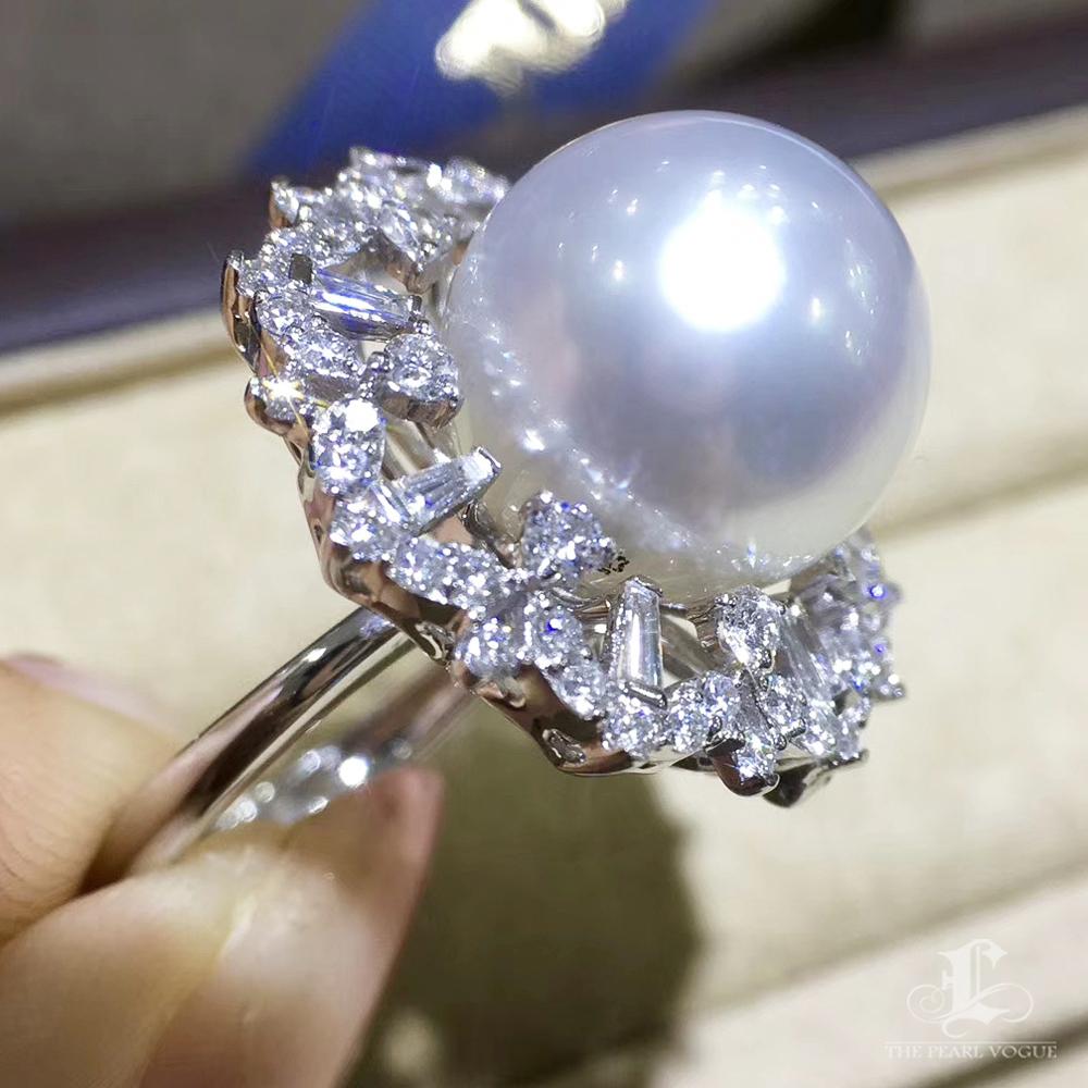 Corona radiosa】 Anello/pendente convertibile con perle dei mari del sud e diamanti in vendita 1