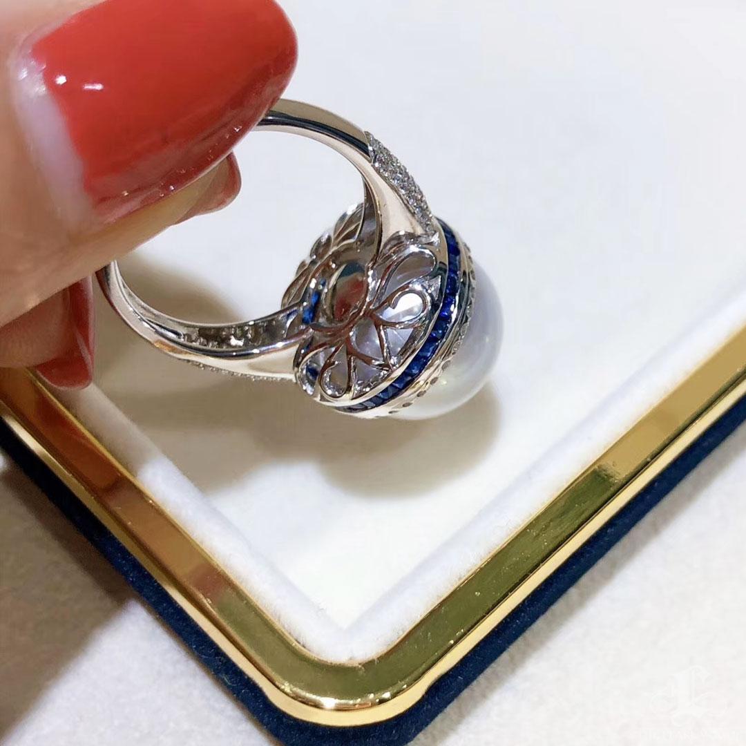 Corona Radiosa】 Anello di diamanti con perle dei mari del sud e zaffiri a raggiera in vendita 2