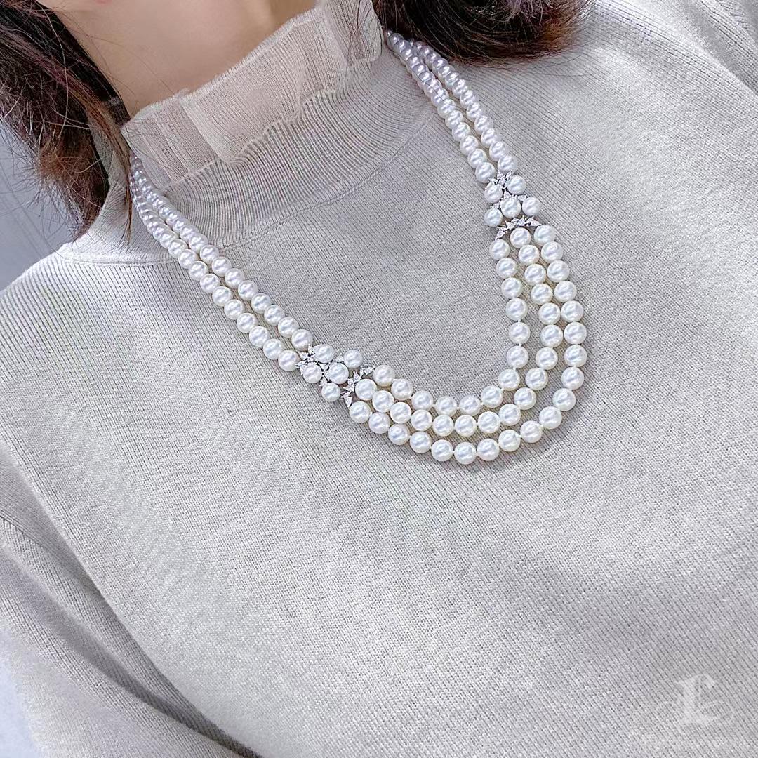 Grezzo Corona Radiosa】Collana di perle Akoya a più fili con chiusura a diamante in vendita