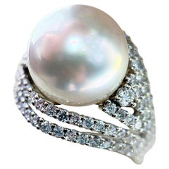 Anello di dichiarazione con perle Aurora dei mari del Sud incastonate a diamante
