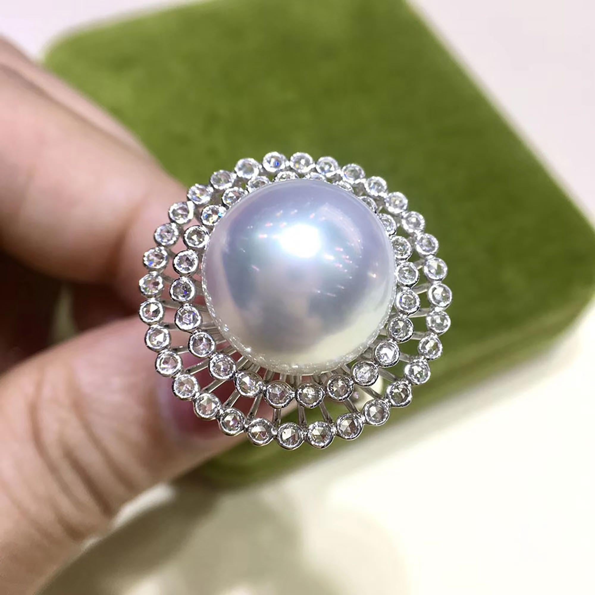 Donna Anello da cocktail con diamante Sunburst Aurora e perle dei mari del sud in vendita