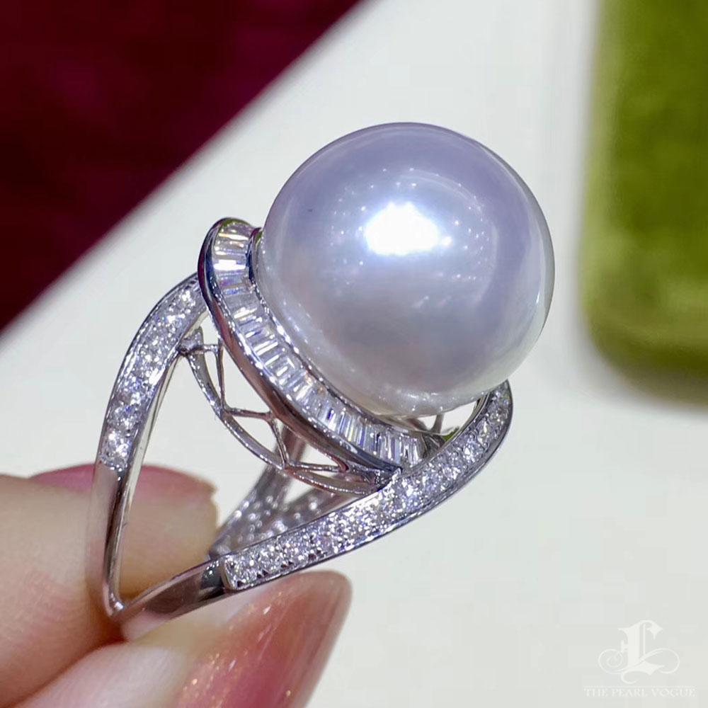 Anello di perle dei mari del sud con diamanti a spirale Aurora in vendita 2