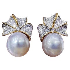 【Crown Radiance】Golden Bow Aurora South Sea Pearl Diamond Earrings