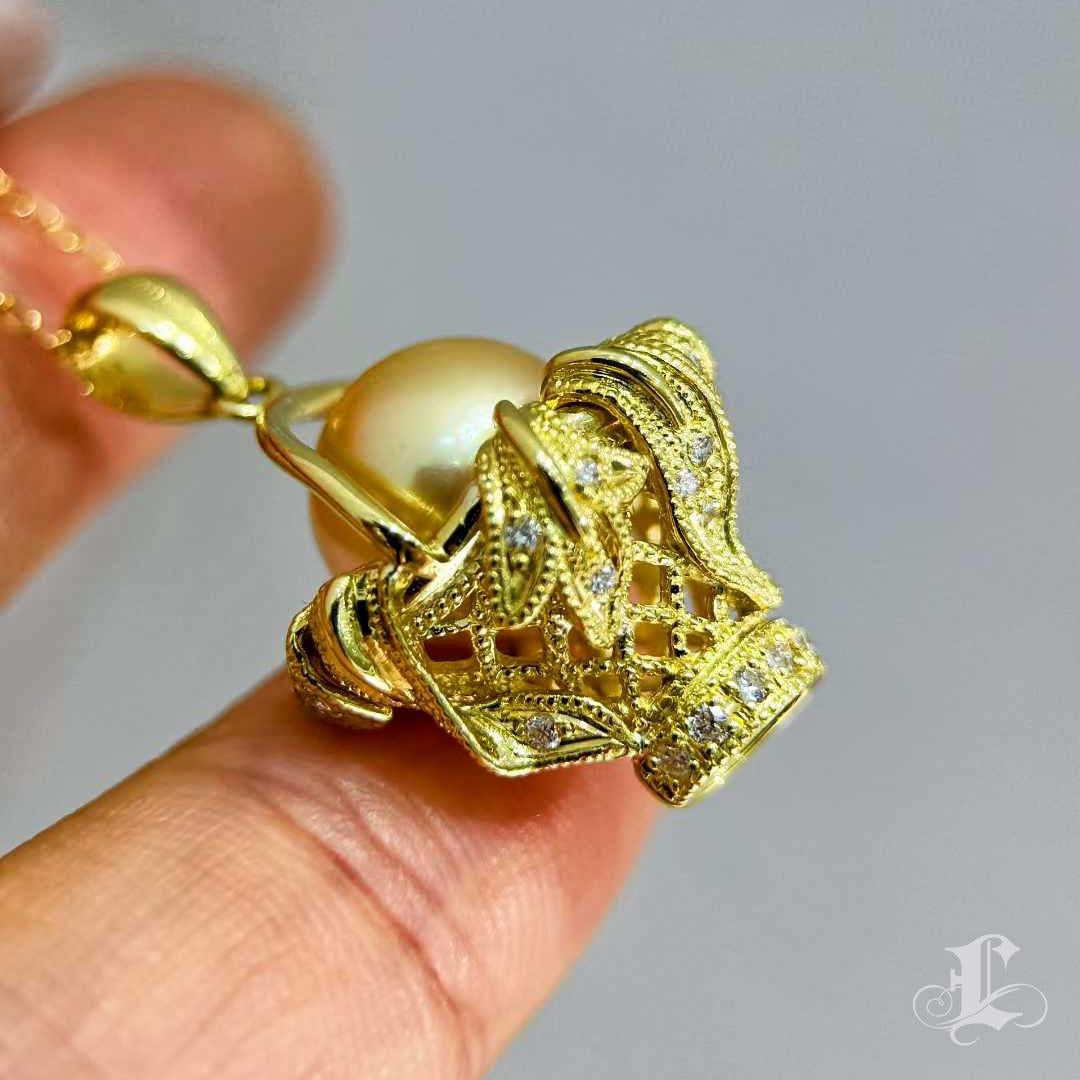 【Crown Radiance】Golden South Sea Pearl & Diamond Basket Pendant For Sale 2