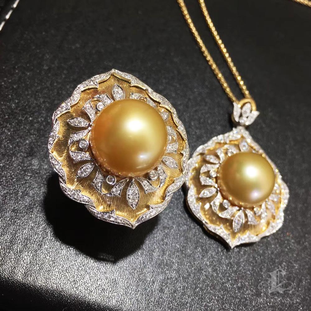Ciondolo Regale con Diamante e Perla dei Mari del Sud Dorati in vendita 5