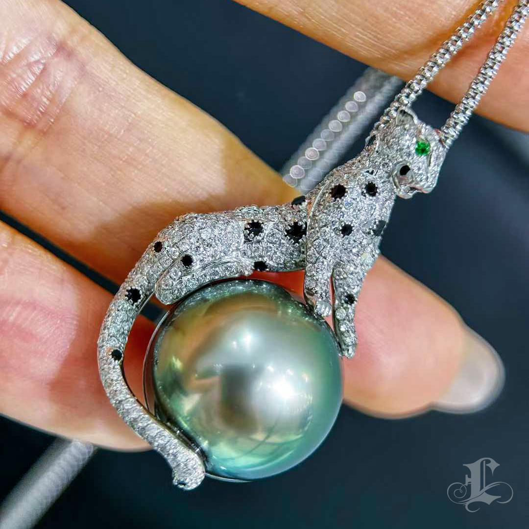 【Corona Radiante】Colgante de Diamante Leopardo Aurora Perla de Tahití en venta 2