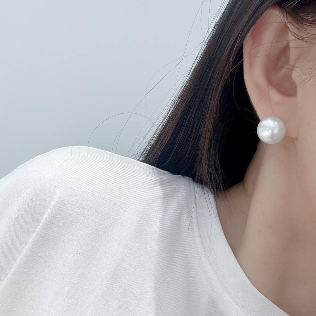 Uncut 【Crown Radiance】One-of-a-Kind 14.2mm South Sea Pearl Button-Round Stud Earrings For Sale