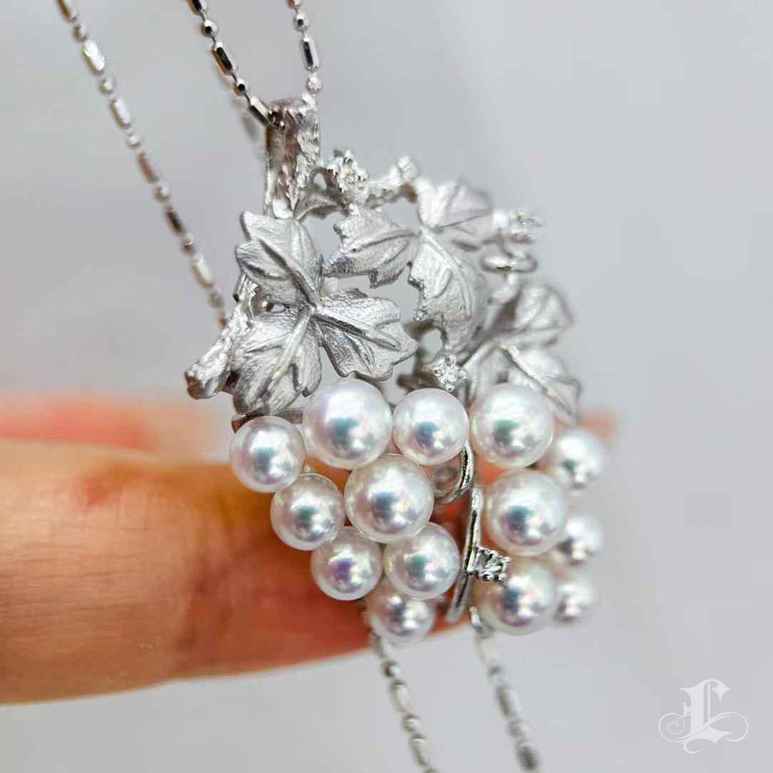 【Crown Radiance】One-of-a-Kind Baby Akoya Pearl Grape Cluster Pendant Necklace en venta 2