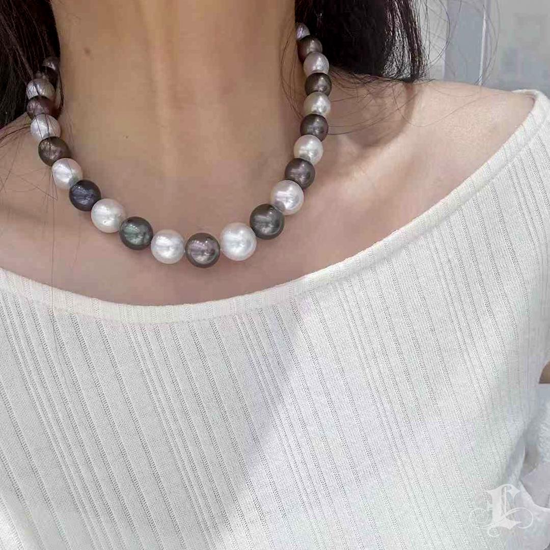 Non taillé Collier de perles Dual Aura unique en son genre (10,5-15,8 mm) en vente