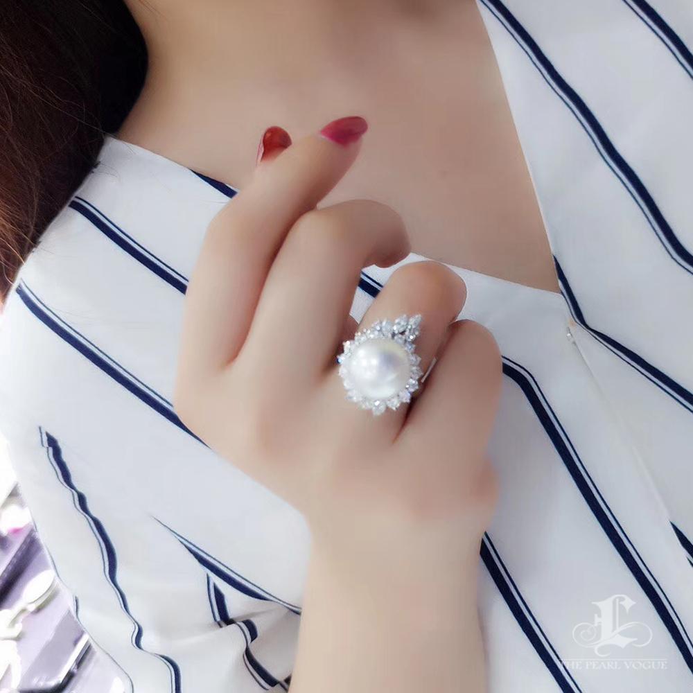 【Crown Radiance】Papillon Embrace Südsee Perlen Ring im Zustand „Neu“ im Angebot in New York, NY