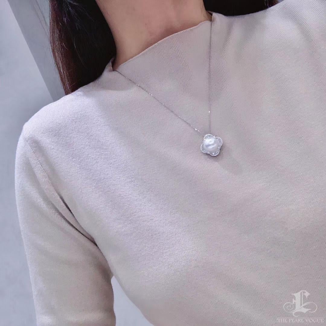 【Crown Radiance】Petal-Edge Diamond South Sea Pearl Convertible Ring Pendant For Sale 6