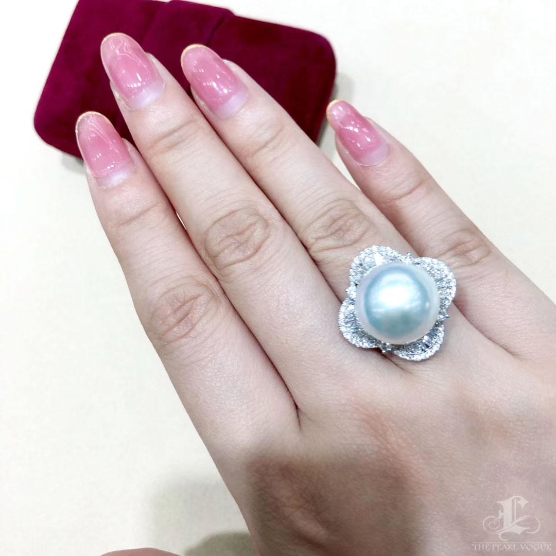 【Crown Radiance】Petal-Edge Diamond South Sea Pearl Convertible Ring Pendant For Sale 7
