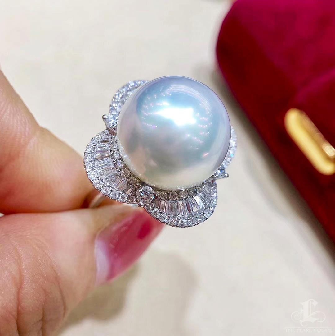 【Crown Radiance】Petal-Edge Diamond South Sea Pearl Convertible Ring Pendant For Sale 1