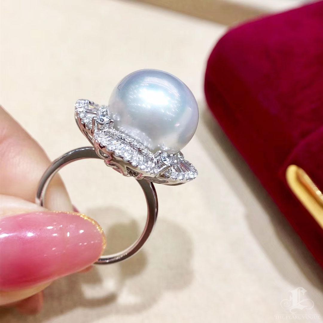 【Crown Radiance】Petal-Edge Diamond South Sea Pearl Convertible Ring Pendant For Sale 3